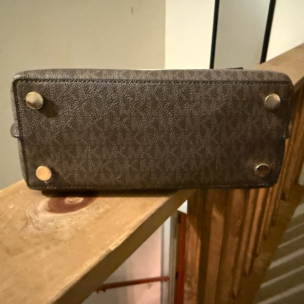 Michael Kors Purse, NWOT, never used! Excellent condition! - Picture 6 of 6